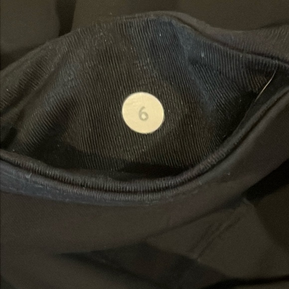 Vintage lululemon capris - Picture 4 of 4